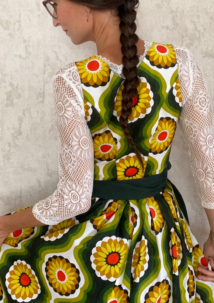 Dirndl "Sonnenblume"