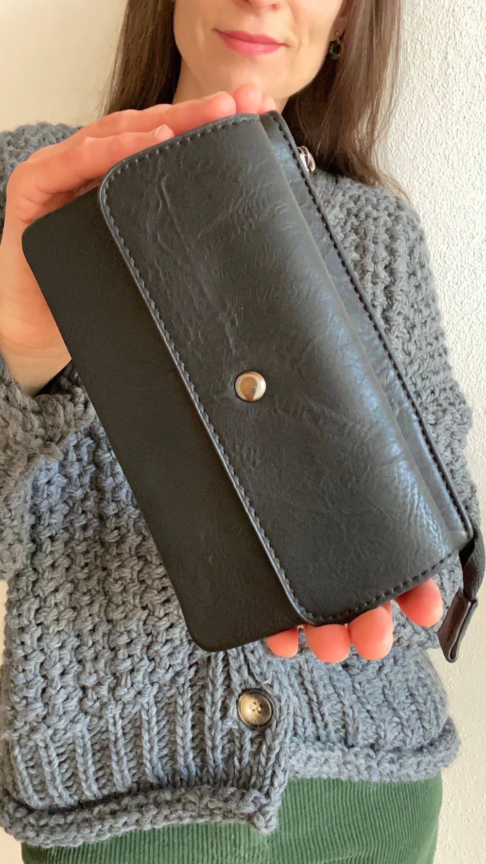 Schwarze kleine Tasche für jede Gelegenheit