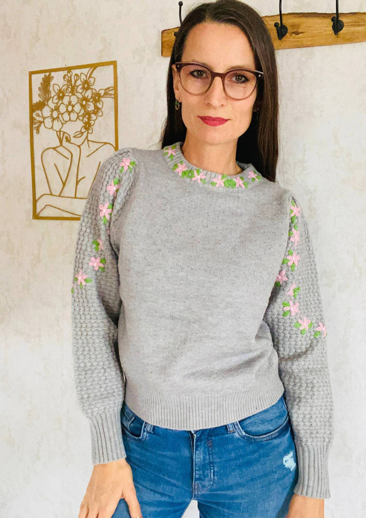 Retro Stil bestickter Trachenpullover für Damen in grau