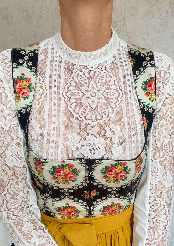 Dirndlbluse lang Spitze 