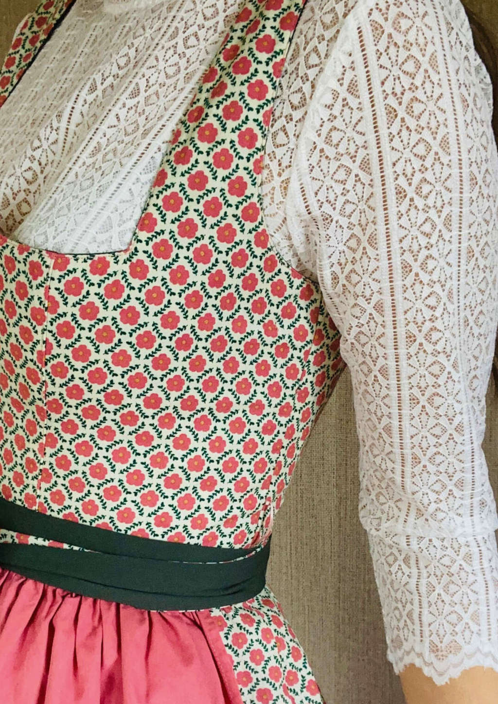 Dirndlbluse herzblut gestreiftes Muster