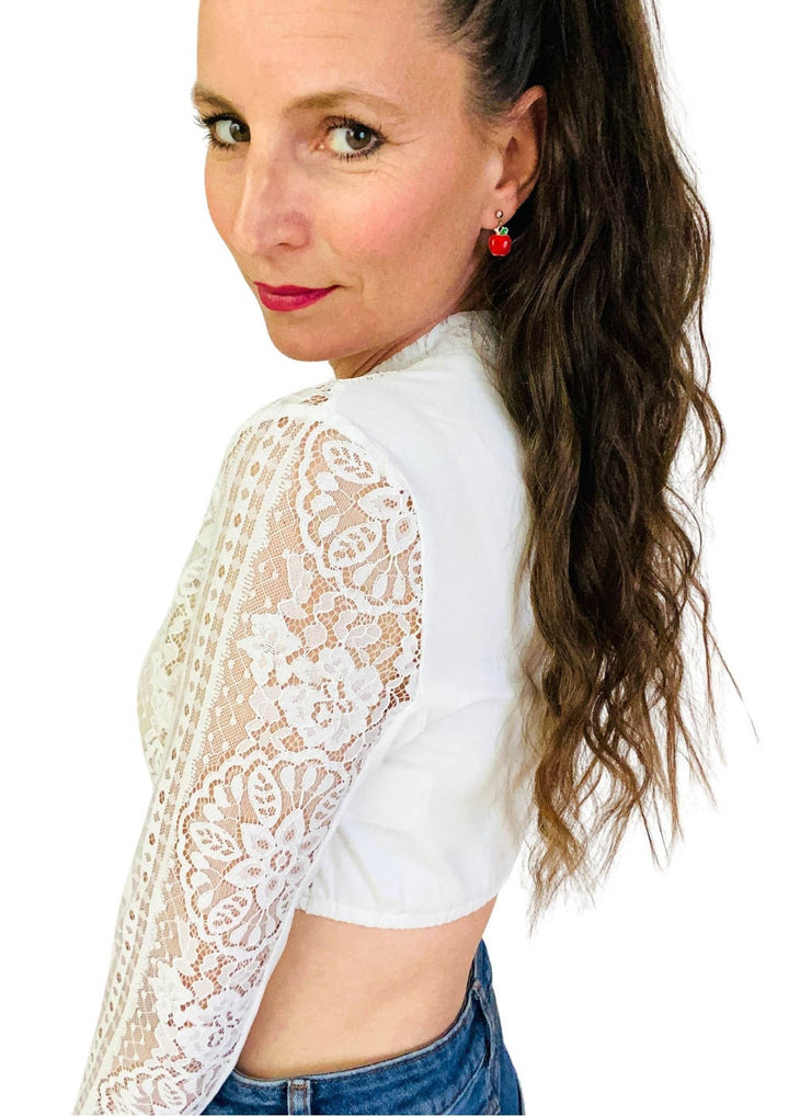 Langarm Dirndl Bluse in weiß aus Spitze