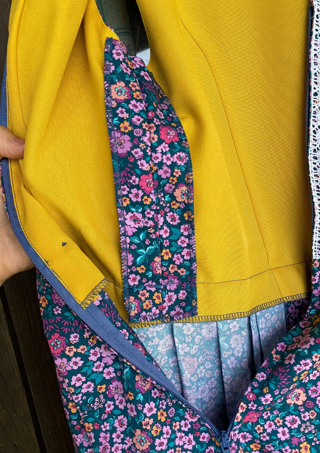 Seitennaht zum rauslassen ca. 4 cm