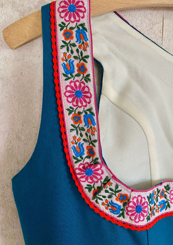 Borte Detail mit Blumen
