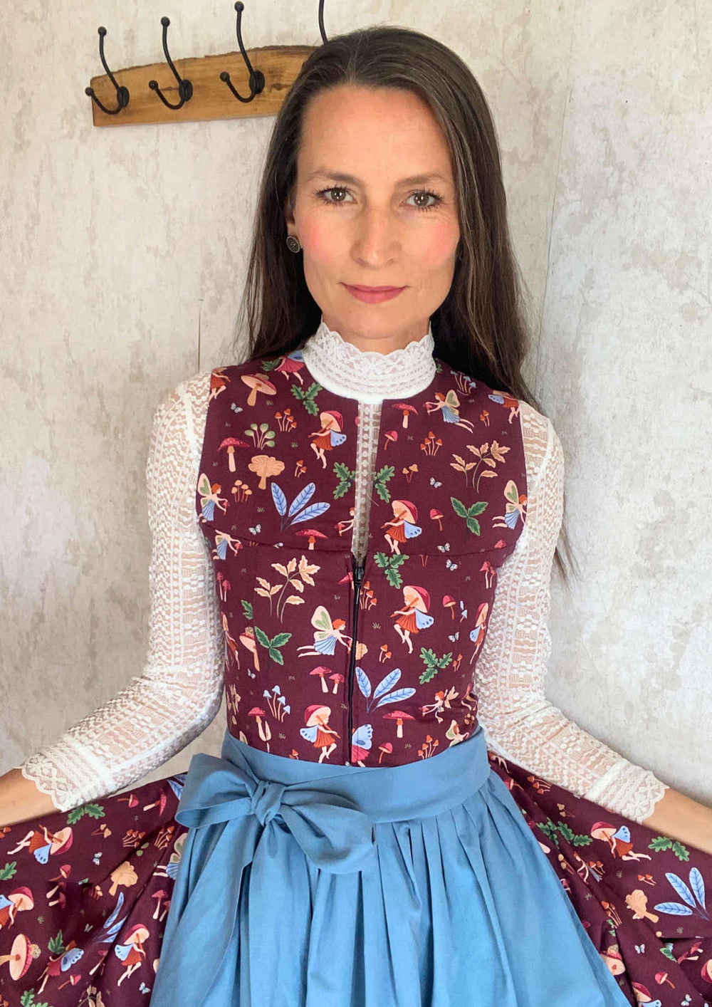 Dirndl rot kaufen flippige Trachten 