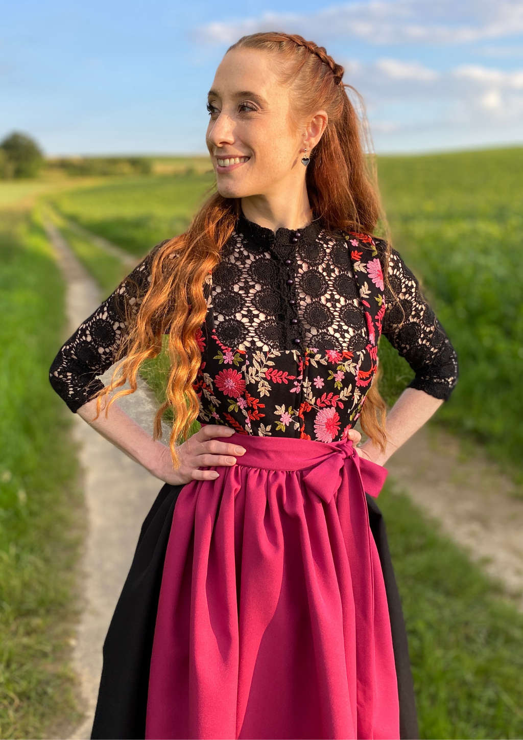 Dirndl Romina pinke Schürze