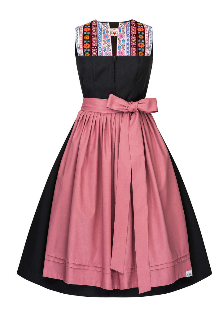 Dirndl schwarz kaufen hochgeschlossen in Niederbayern 