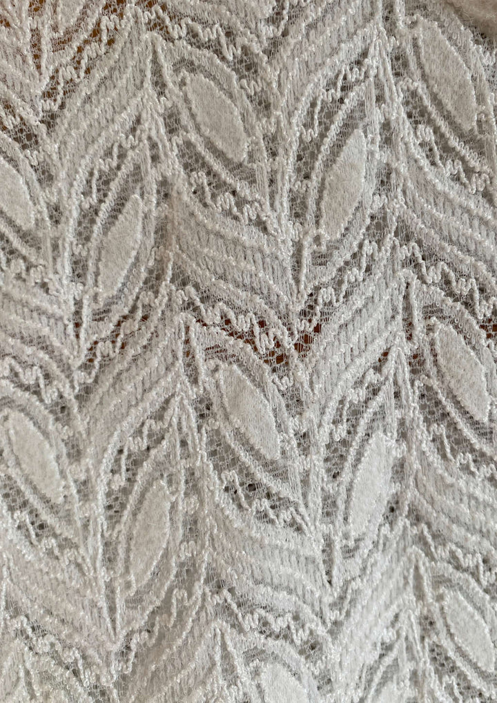 Detail Spitzenstoff Dirndlbluse Jasmin