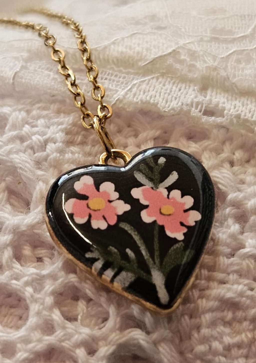 Dirndlschmuck schwarzes Herz