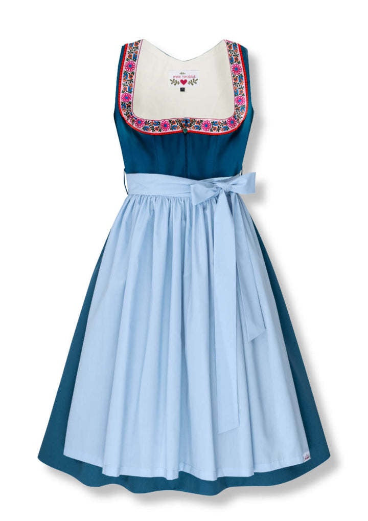 Freisteller Dirndl Pettirol