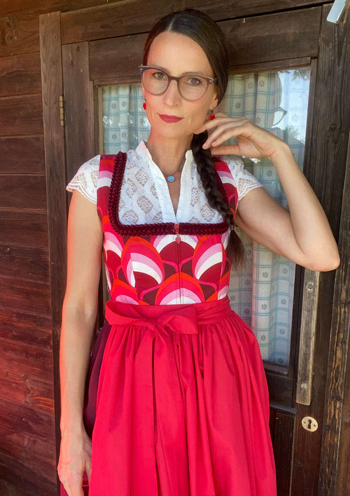 Dirndl "rote Liebe"