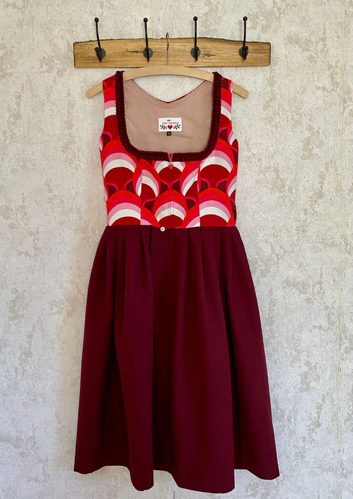 Dirndl "rote Liebe"