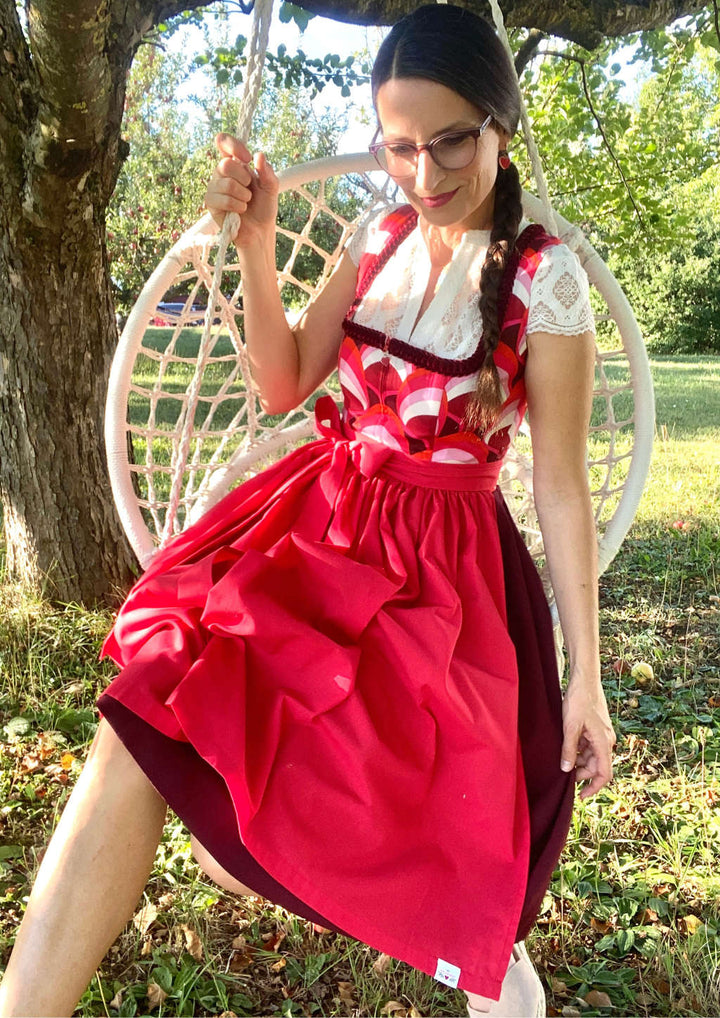 Dirndl "rote Liebe"