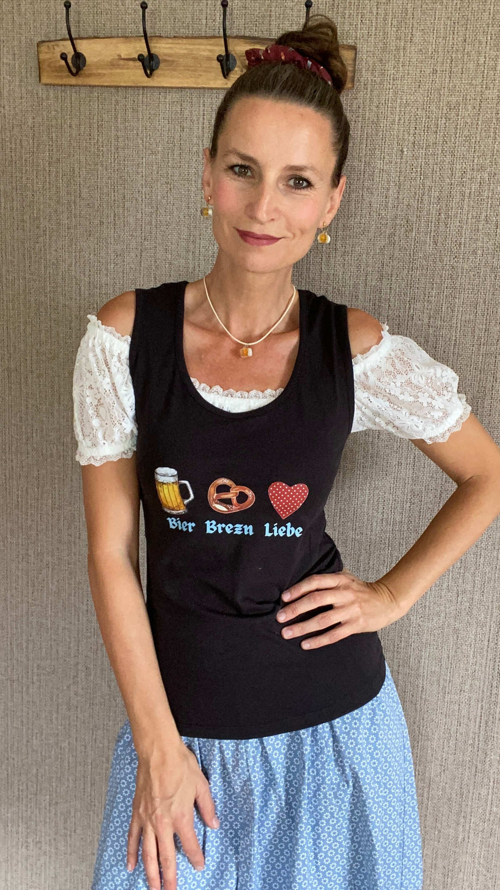 Oktoberfest Shirt mit Bier Brezel Motiv