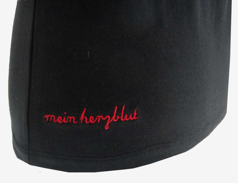 Besticktes Logo mein herzblut 