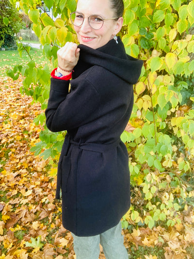Strickjacke für den Herbst in schwarz dünne Jacke 