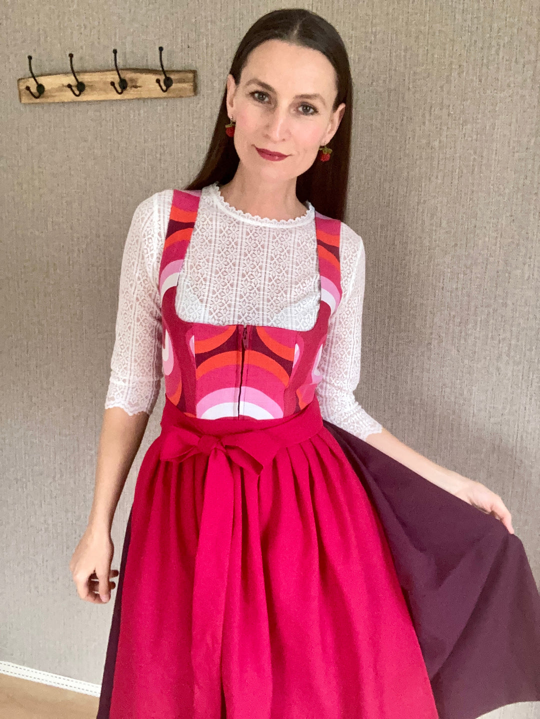 Flohmarkt Dirndl mein herzblut retro Stoff alter Vorhang