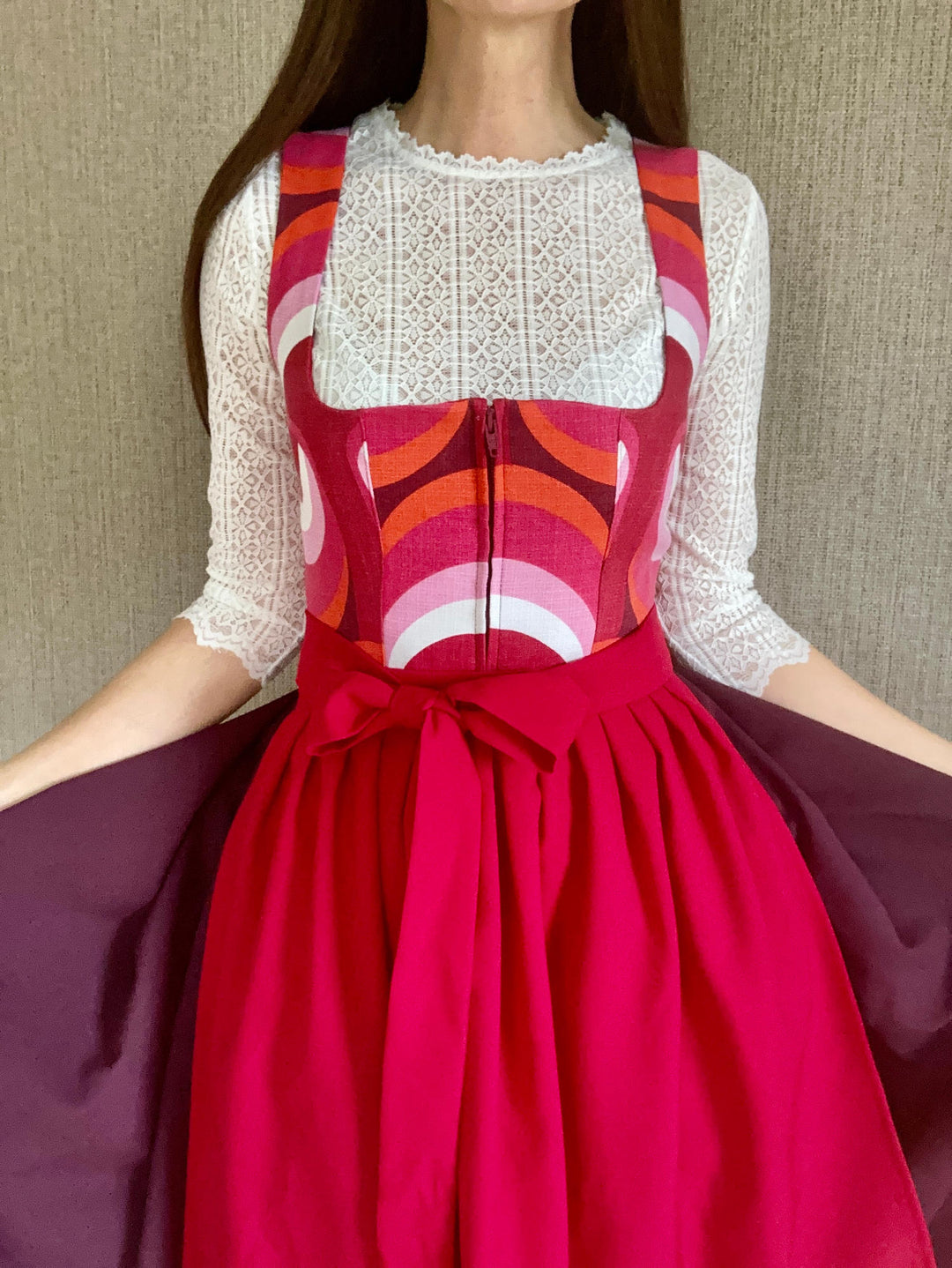 upcycling dirndl aus alten Vorhang ausgefallener Stoff von mein herzblut Shop