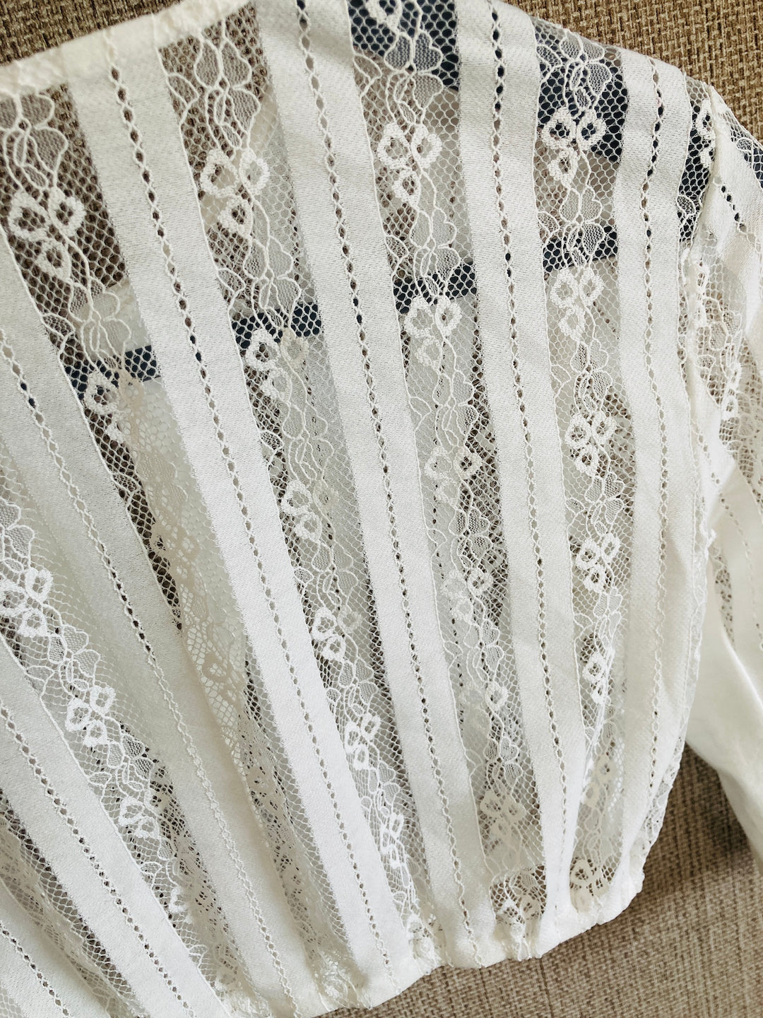 Dirndl blouse with clasp
