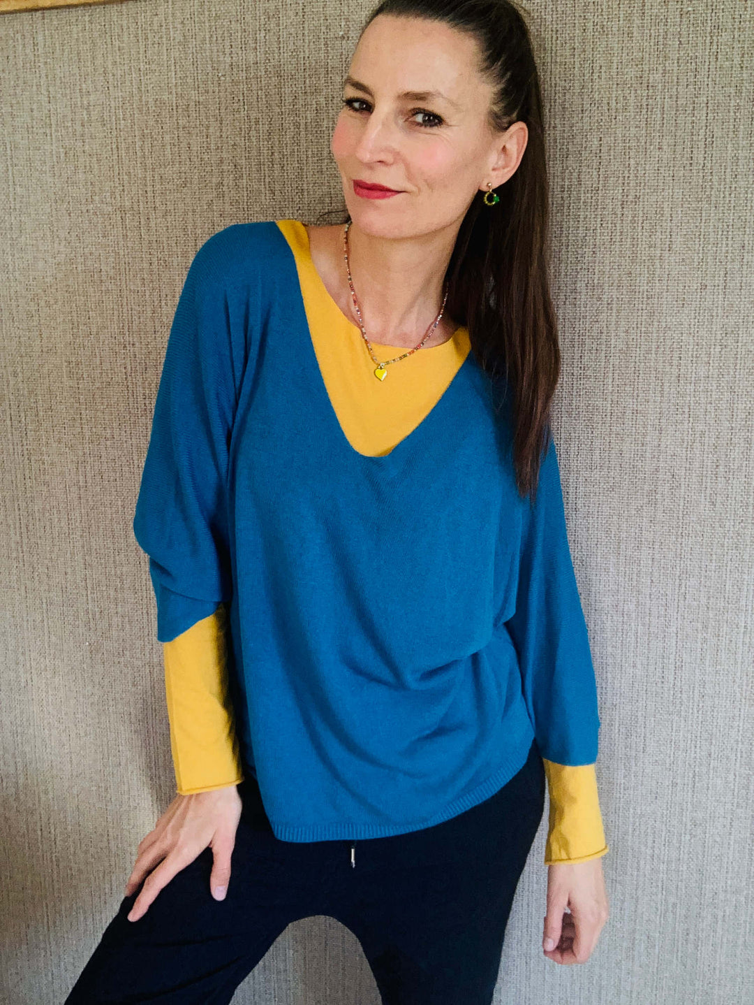 Weiter Pulli in blau mit gelb mein herzblut 